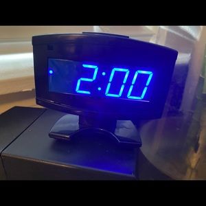 Sharp Model SPC106Digital Alarm Clock Display Blue Shape of Flatscreen TV
